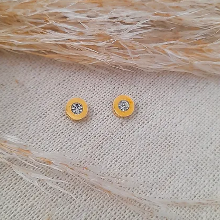 Arete pegados pequeños