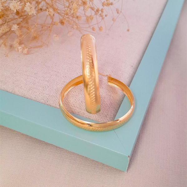 argollas oro laminado mujer textura